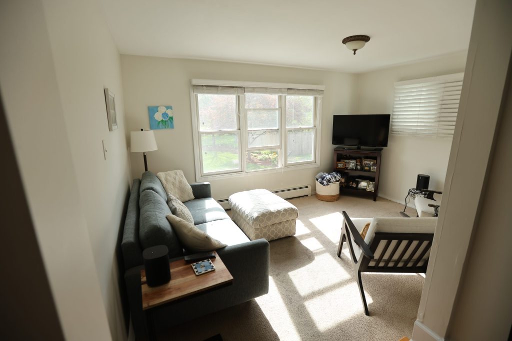 Interior of outdated home addition in Lombard IL before remodeling and reconstruction